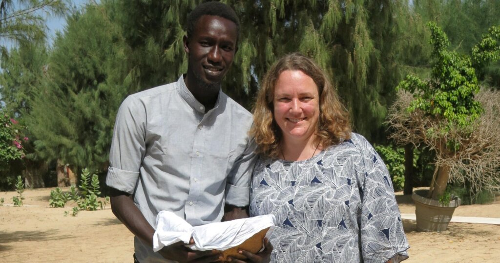 Vreni Jean-Richard lors d'une visite de projet au Sénégal.